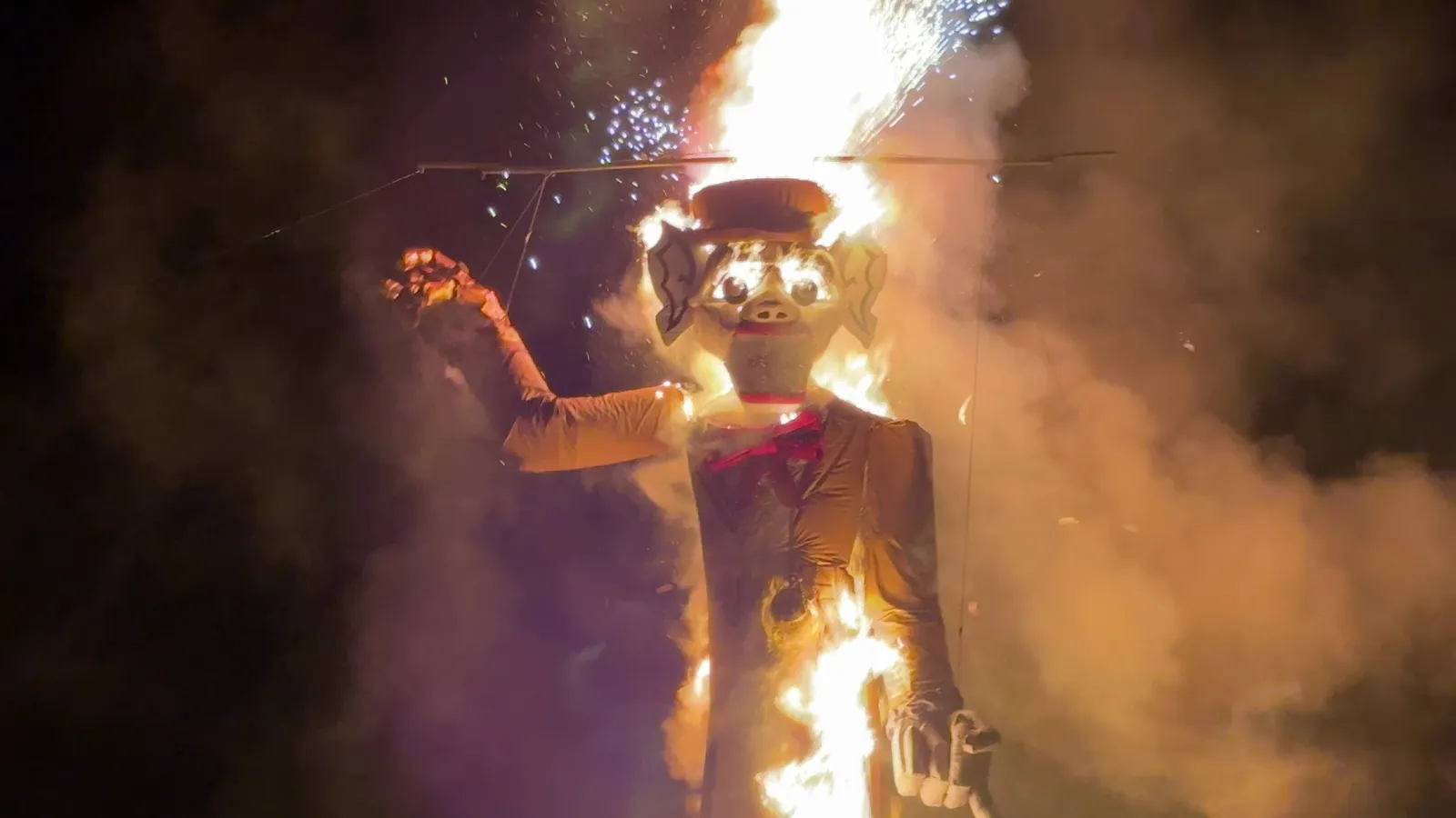 Photograph of Zozobra at Santa Fe, New Mexico.