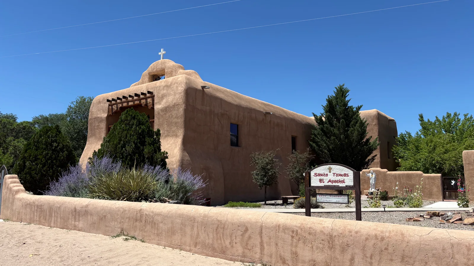 Scenic view of Abiquiu
