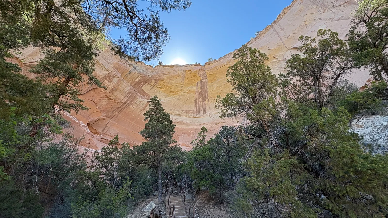 Scenic view of Echo Amphitheater