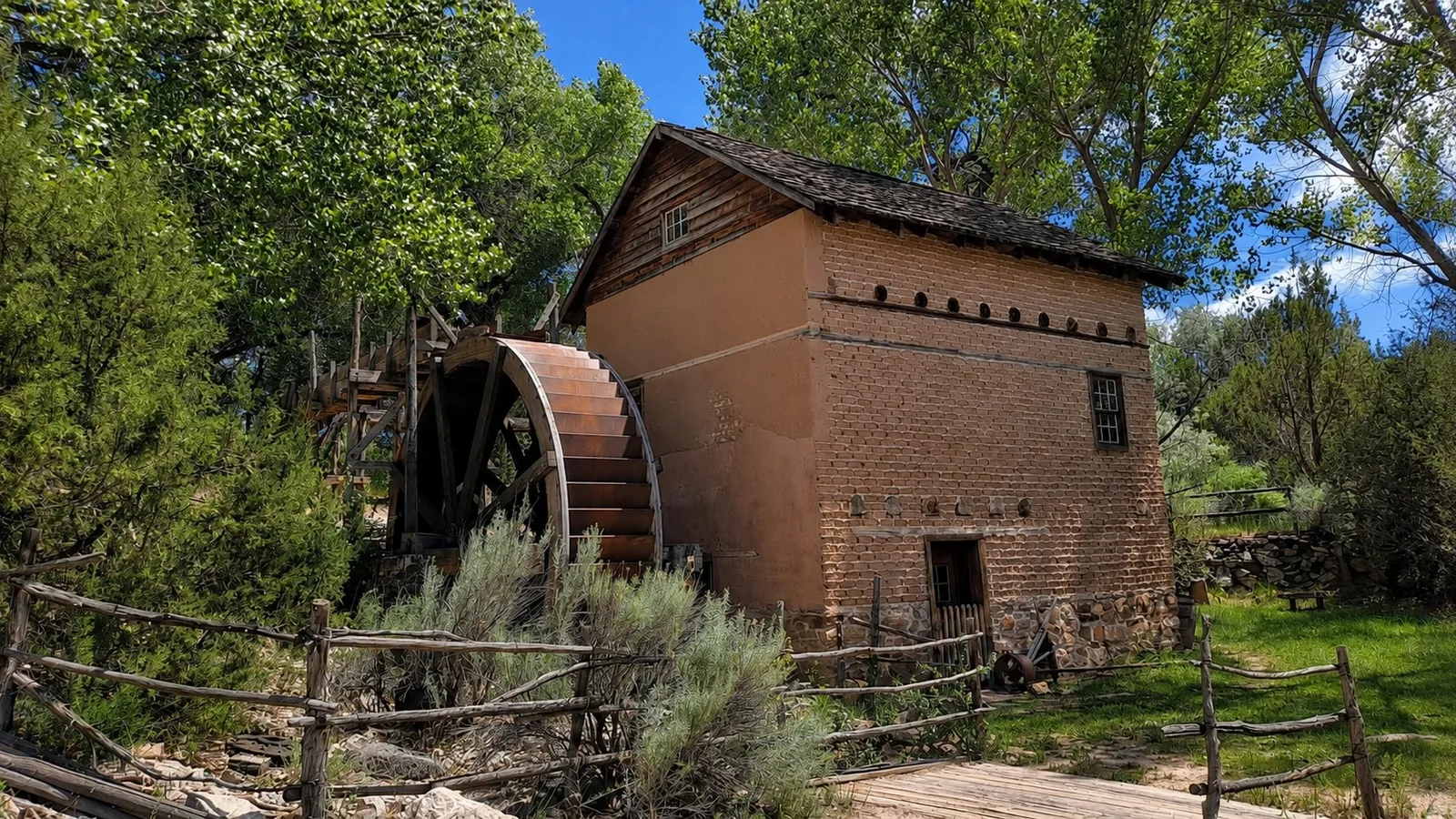 Scenic view of El Rancho de las Golondrinas