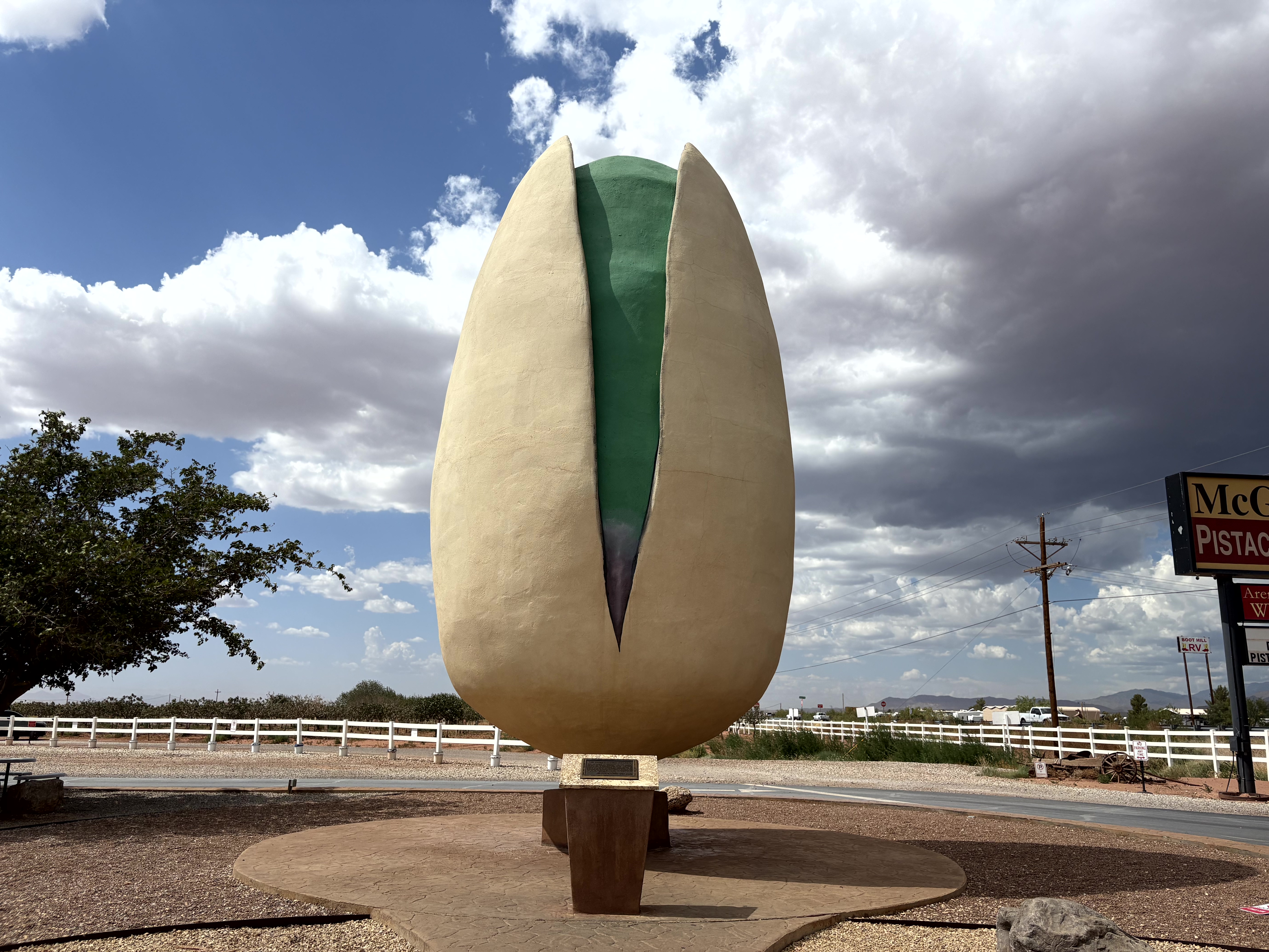Scenic view of Worlds Largest Pistachio